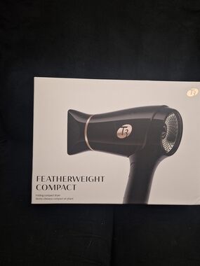 NIB T3 Micro Featherweight Compact hair dryer